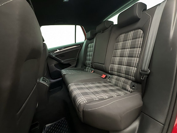Volkswagen Golf I 13 of 24
