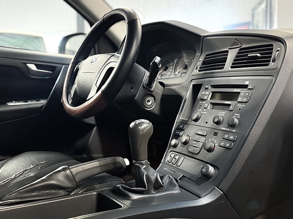 Volvo V70 6 of 14