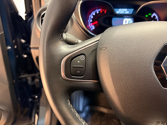 Renault Captur 8 of 22