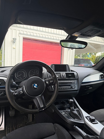 BMW 116d 2 of 8
