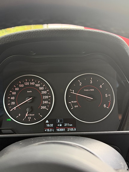 BMW 116d 6 of 8