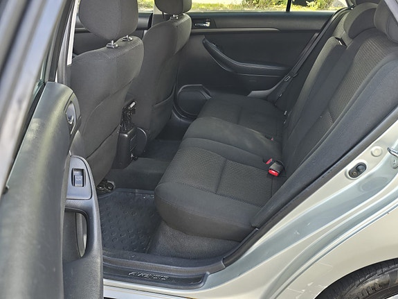Toyota Avensis 6 of 7