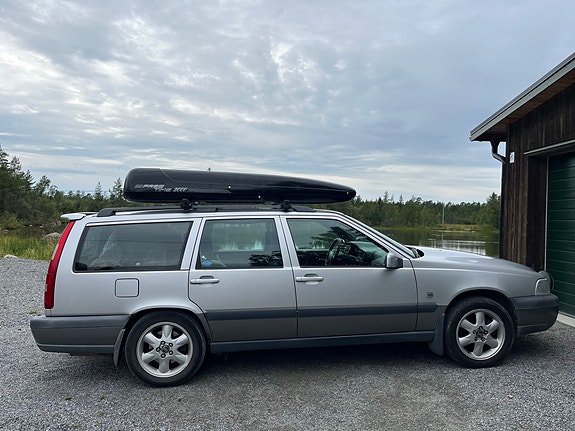 Volvo XC70 4 of 6