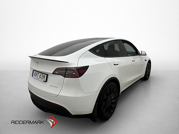 Tesla Model Y 9 of 30