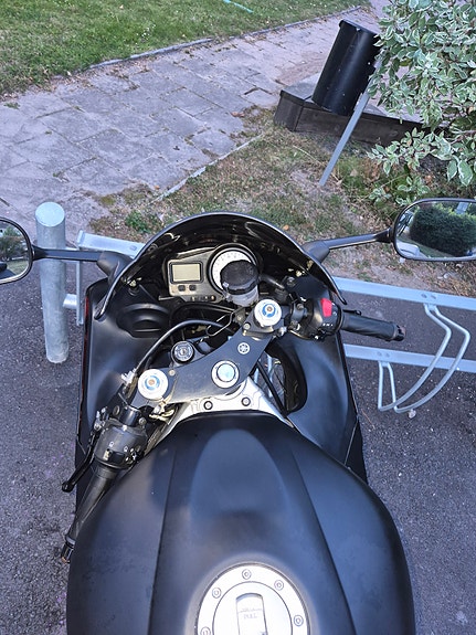 Yamaha YZF-R6 4 of 4
