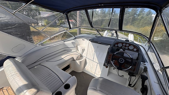 Bayliner 285 cruiser 5 of 15