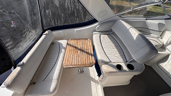 Bayliner 285 cruiser 7 of 15