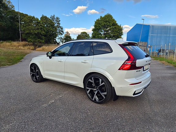 Volvo XC60 4 of 10