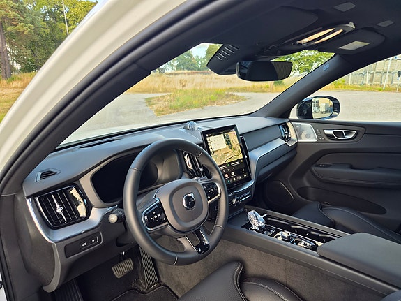 Volvo XC60 7 of 10