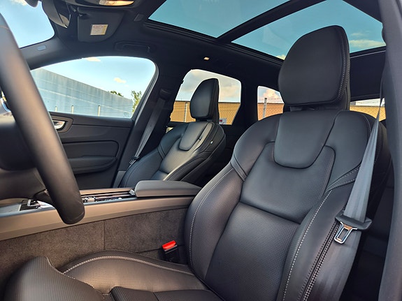 Volvo XC60 8 of 10