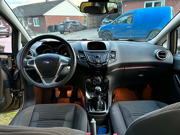 Ford Fiesta 6 of 8