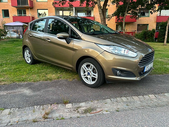 Ford Fiesta 3 of 8