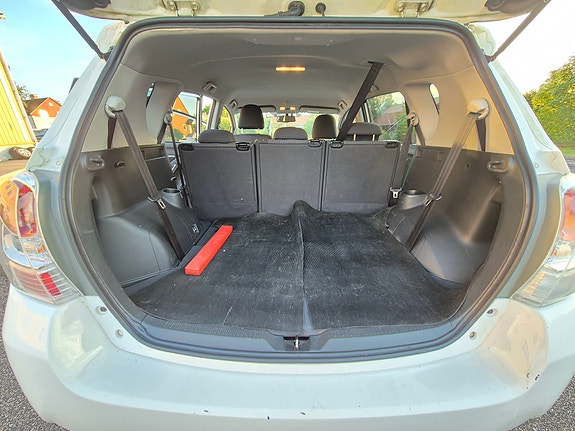 Toyota Verso 17 of 17