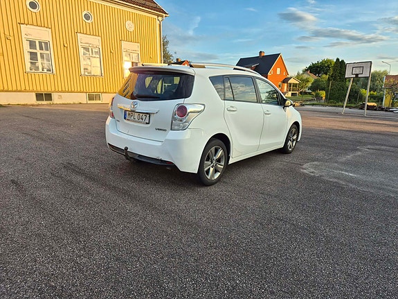 Toyota Verso 4 of 17