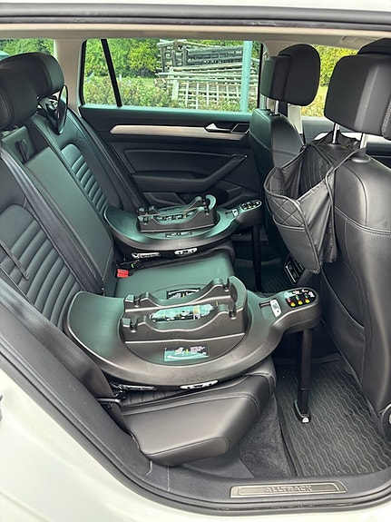 Volkswagen Passat Alltrack 10 of 11