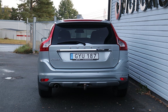 Volvo XC60 14 of 24