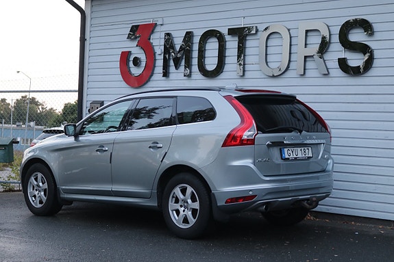 Volvo XC60 13 of 24
