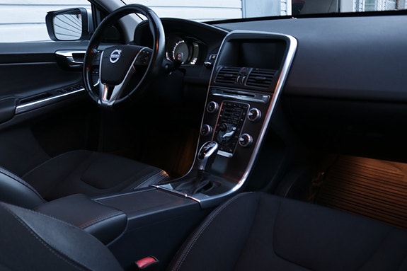 Volvo XC60 12 of 24