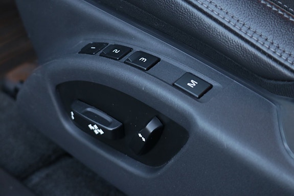 Volvo XC60 8 of 24