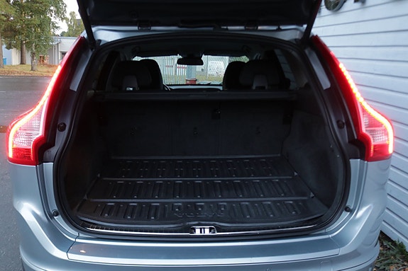 Volvo XC60 16 of 24