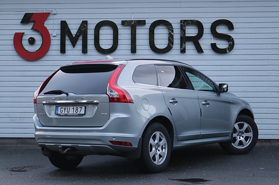 Volvo XC60 6 of 24