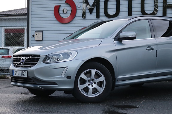 Volvo XC60 2 of 24