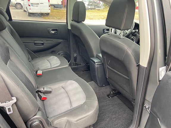 Nissan Qashqai+2 9 of 12