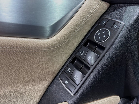 Mercedes-Benz C250 15 of 23
