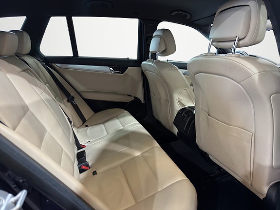 Mercedes-Benz C250 20 of 23