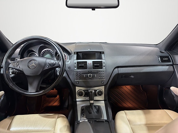 Mercedes-Benz C250 18 of 23