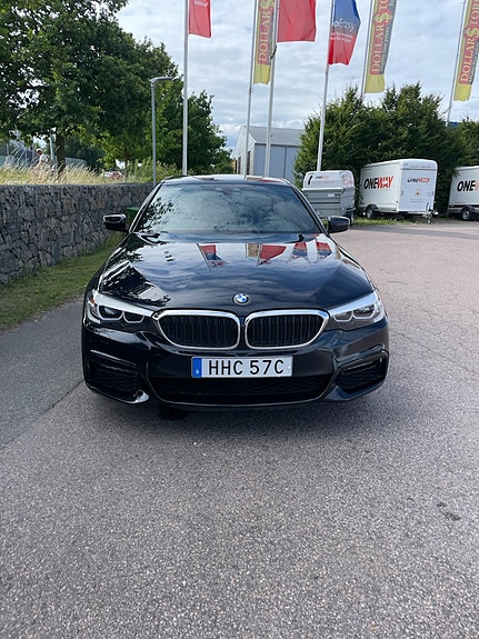BMW 530e 2 of 5