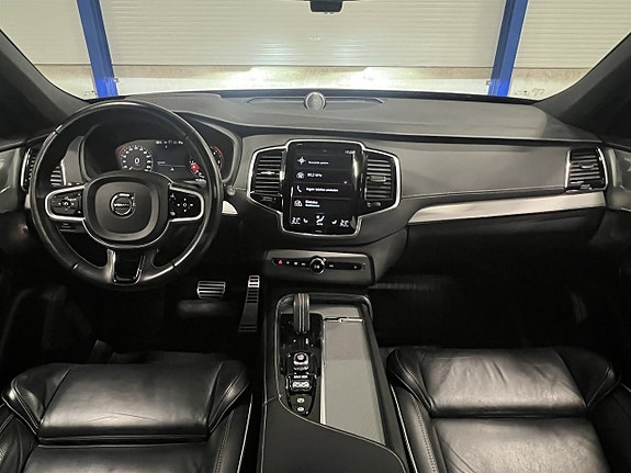 Volvo XC90 18 of 26