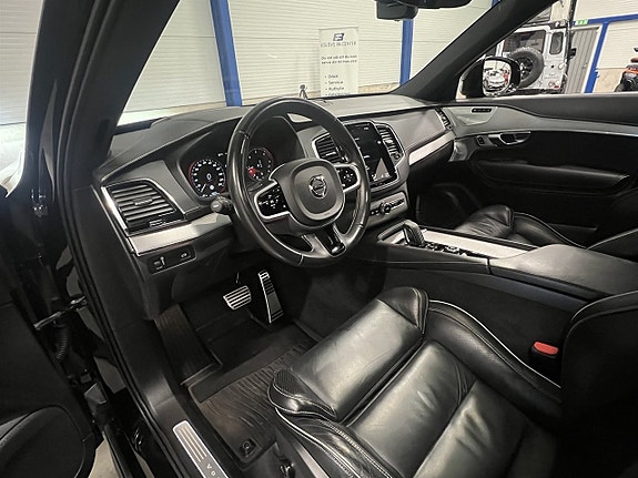 Volvo XC90 9 of 26