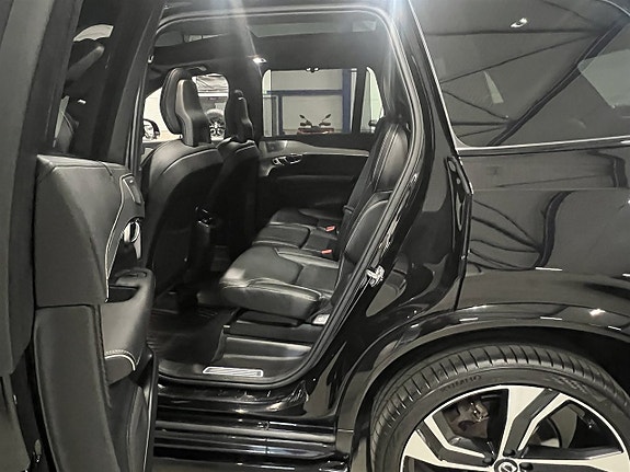 Volvo XC90 13 of 26