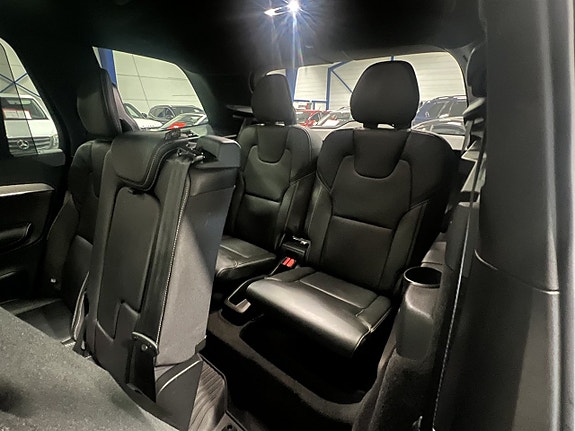 Volvo XC90 14 of 26