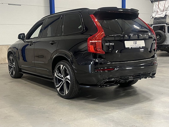 Volvo XC90 4 of 26