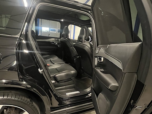Volvo XC90 16 of 26