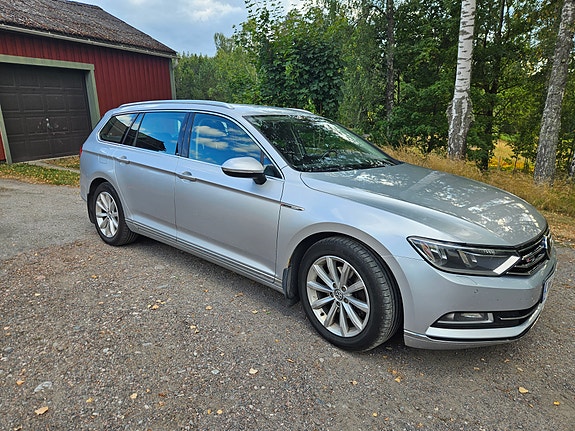 Volkswagen Passat 5 of 19