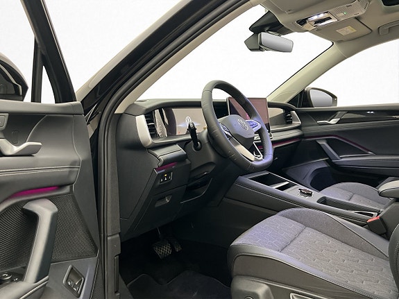 Volkswagen Tayron 8 of 30