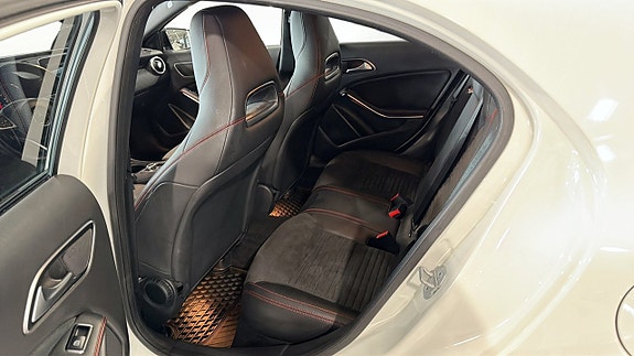 Mercedes-Benz A200 8 of 9