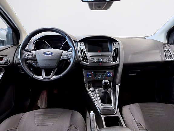 Ford Focus 9 of 13