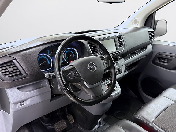 Opel Vivaro-e 13 of 16