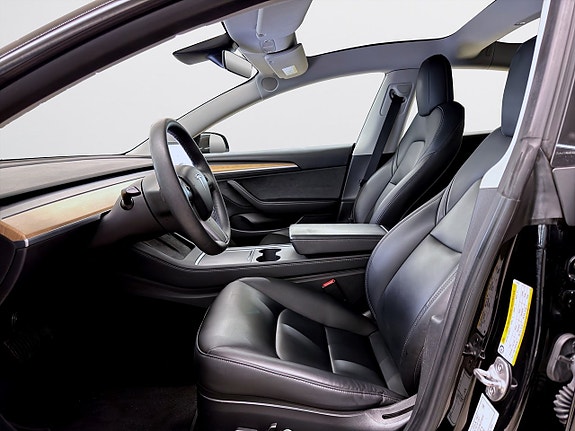 Tesla Model 3 8 of 19