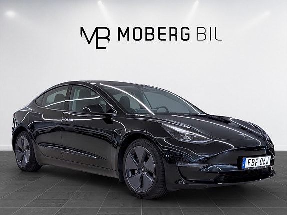 Tesla Model 3 7 of 19