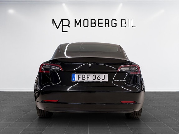 Tesla Model 3 6 of 19