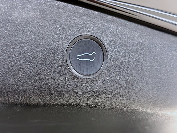 Tesla Model 3 15 of 19
