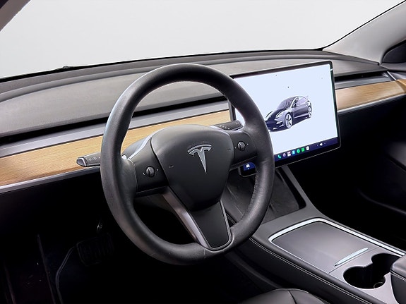 Tesla Model 3 9 of 19