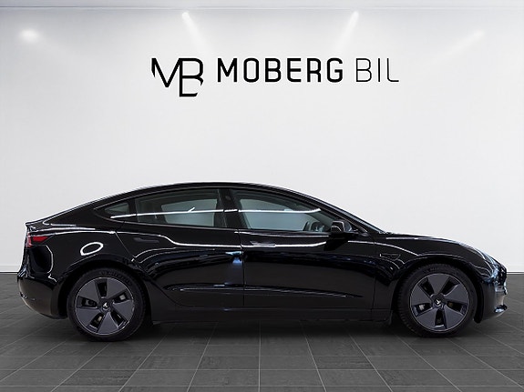 Tesla Model 3 4 of 19