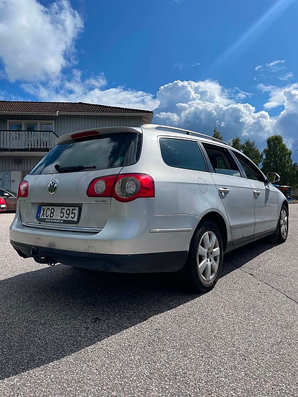 Volkswagen Passat 4 of 6