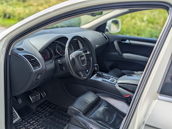 Audi Q7 9 of 10